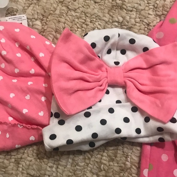 Adorable Carter’s Bubblegum Sleep Gown & Beanies - Picture 5 of 8